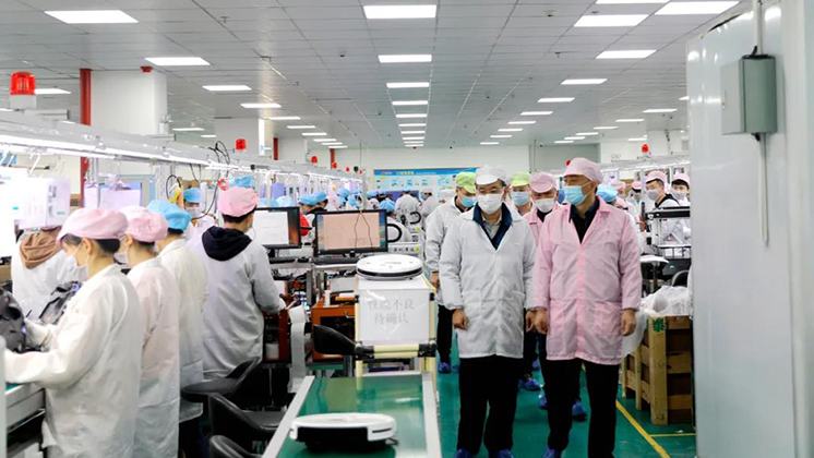 市委常委、市委統(tǒng)戰(zhàn)部部長王和平:企業(yè)反映的問題我們都要解決，越快越好！”